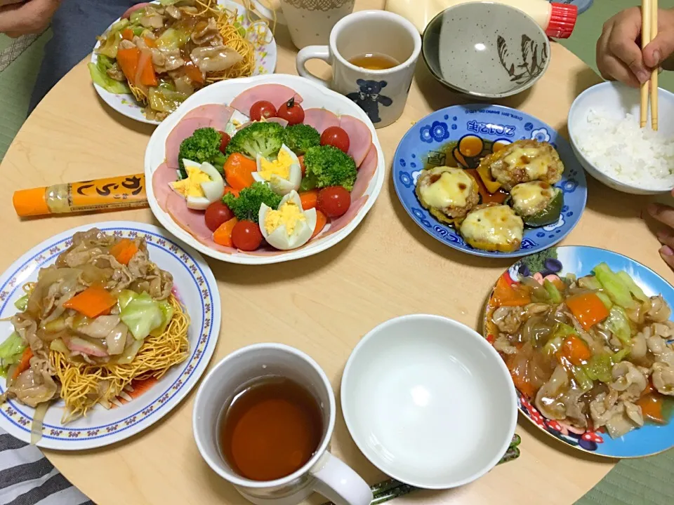 叔父さんの退院祝いにご飯作りに来ました♥3人でご飯🍚みんな待ちきれずにがっついてるww|Ｍ♡♡さん