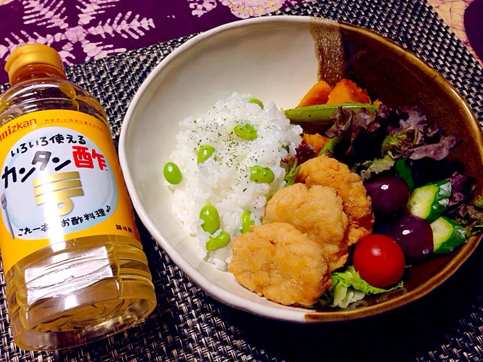 Snapdishの料理写真:カンタン酢☆枝豆ごはん☆ワンプレート料理☆手作りナゲット|ひー仔さん