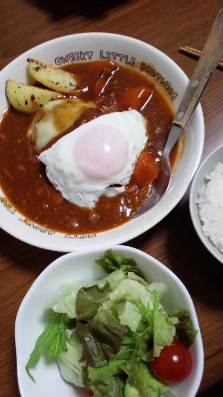 Snapdishの料理写真:残りのカレーで煮込みハンバーグ|SAORIMESHIさん