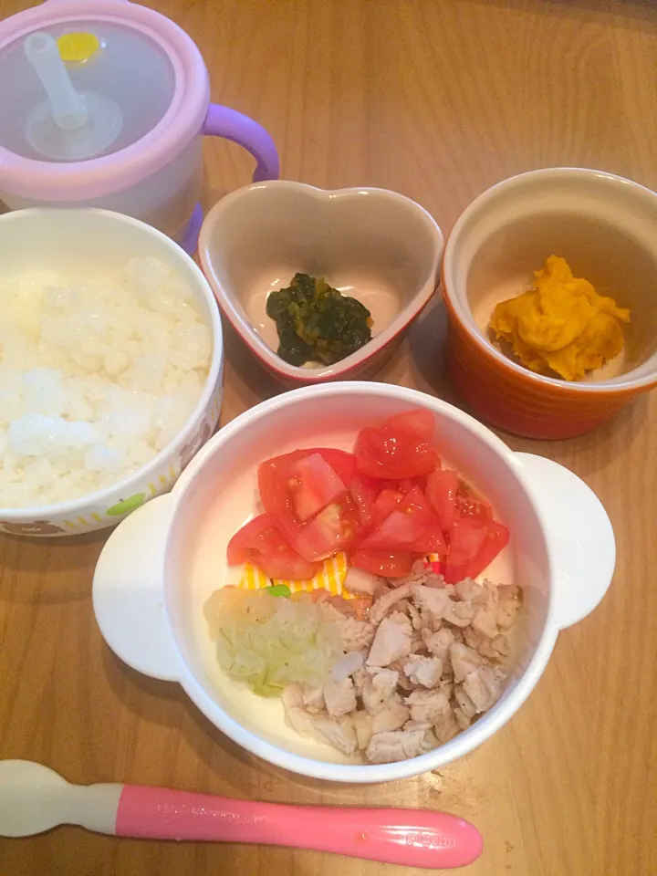 離乳食後期
～6/4夕飯～
☆親子丼取り分け(卵なし、味付けなし、和風だし煮)
☆トマト
☆かぼちゃヨーグルトサラダ
☆ほうれん草人参おひたし
☆軟飯|airi-nさん