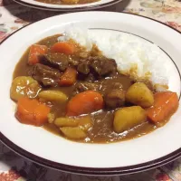 Snapdishの料理写真:牛のスネ肉カレー。|まちさん