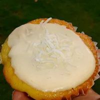 lemon and coconut cupcake|Luis&LeidaGGさん