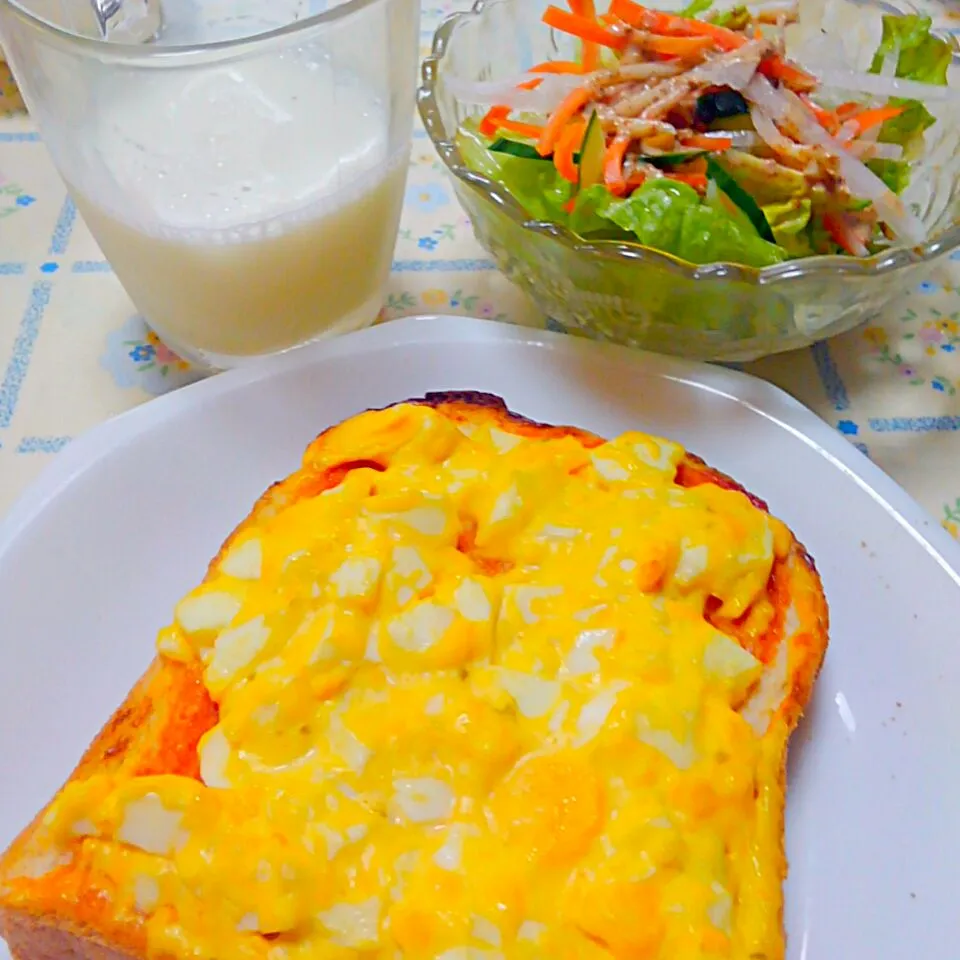 ゆず胡椒香る🍞たまごサラダトースト|うたかた。さん