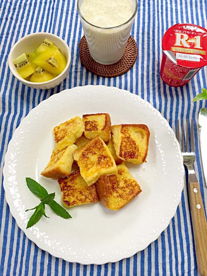 フレンチトースト 朝ごはん|まめごろうさん