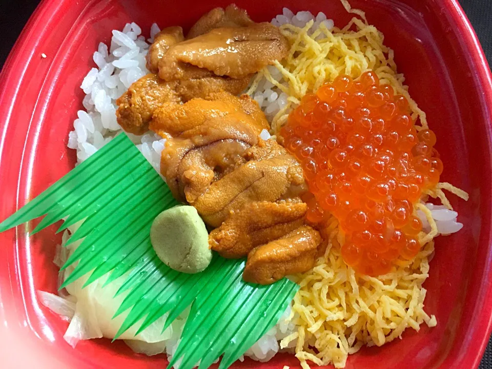 Snapdishの料理写真:ウニいくら丼^ ^|きのすけ〜さん