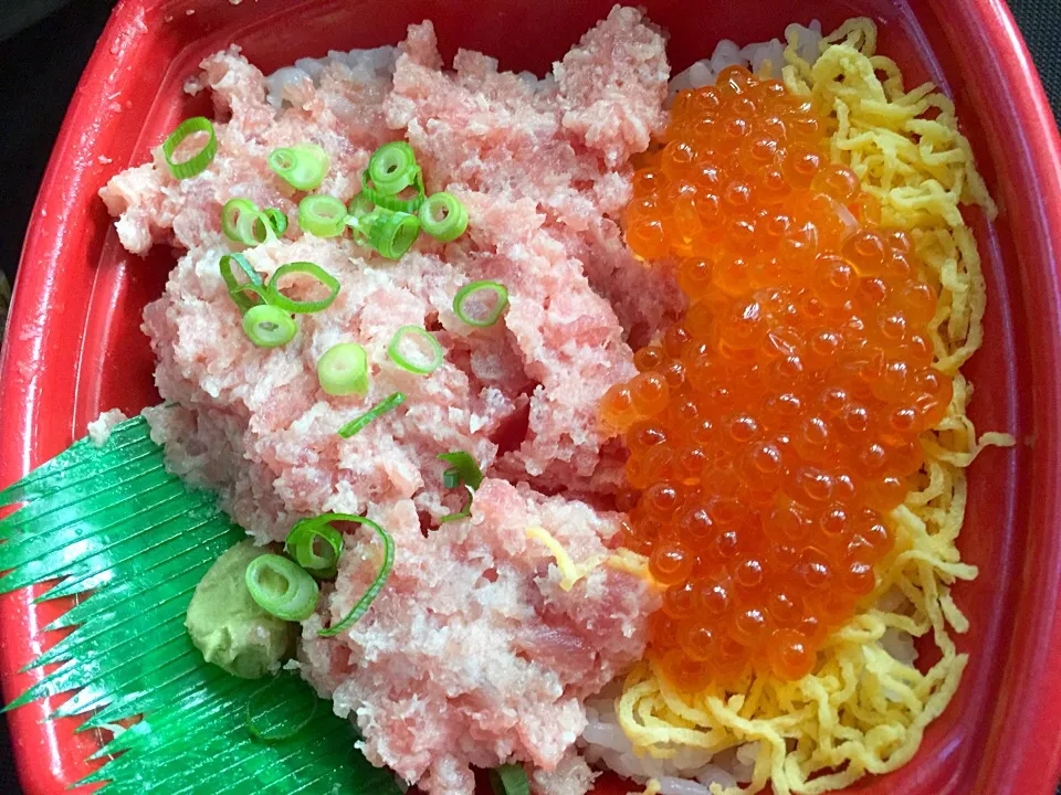 ネギトロいくら丼😋|きのすけ〜さん