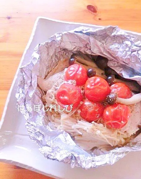 Snapdishの料理写真:減塩♪鷄ときのこのホイル蒸し✿ by はぁぽじ｜簡単作り方/料理検索の楽天レシピ|はぁぽじさん