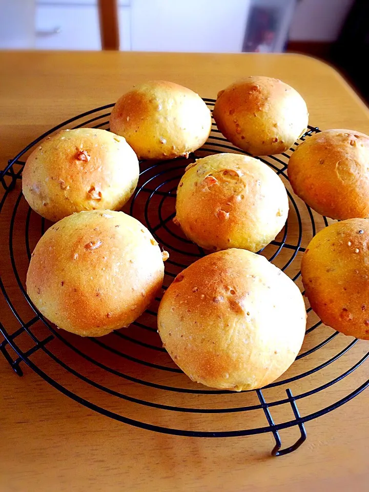 胡桃と白ごま入りのかぼちゃ🍞🎃|ブー吉さん