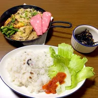 スフレオムレツと豚のレモンバジル焼き|だっちさん