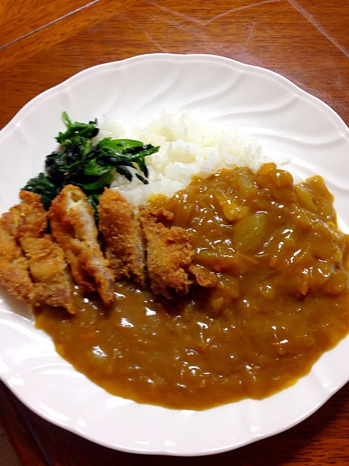 Snapdishの料理写真:カツカレー💫バターほうれん草添え💕200投稿達成💕|akkoさん