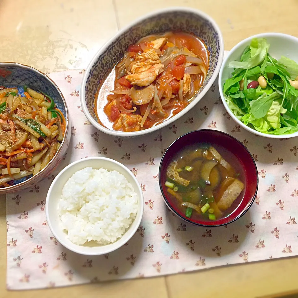 チキンのトマト煮
じゃがいものきんぴら
茄子と油揚げの味噌汁
お豆サラダ|しまさん