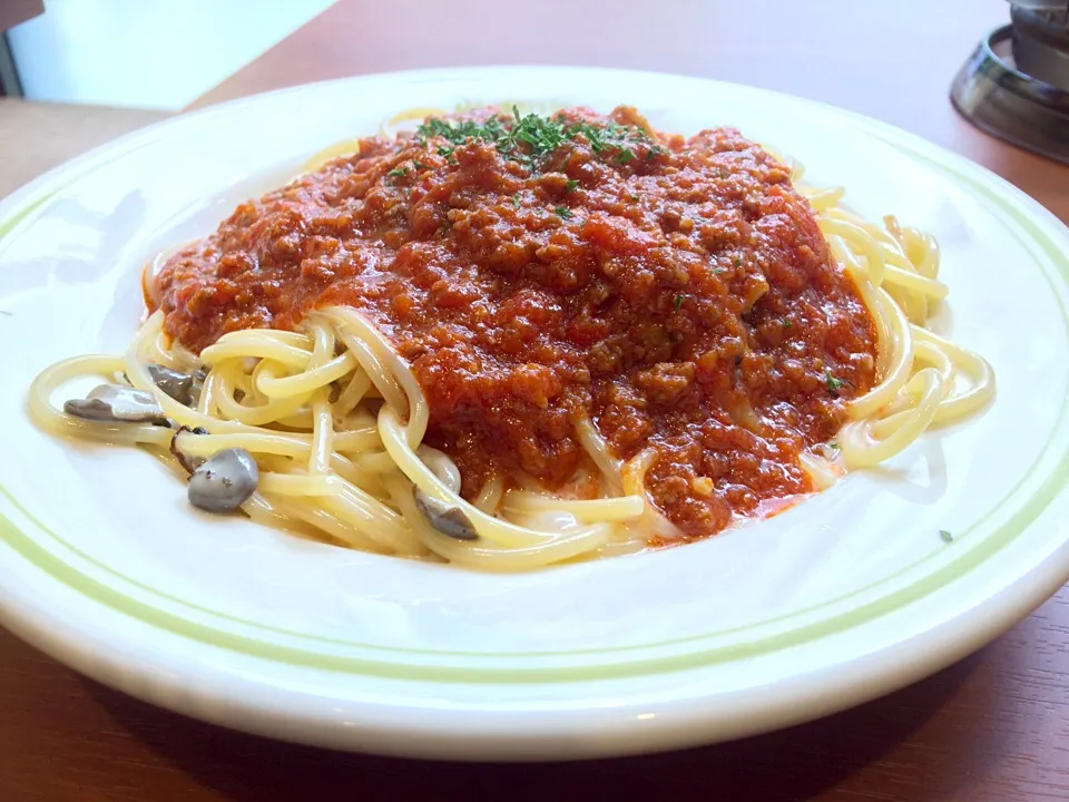 アリタリア（ボロネーゼとシメジと生クリームのスパゲティ）🍝@あるでん亭 西新橋店|おかっぴーさん