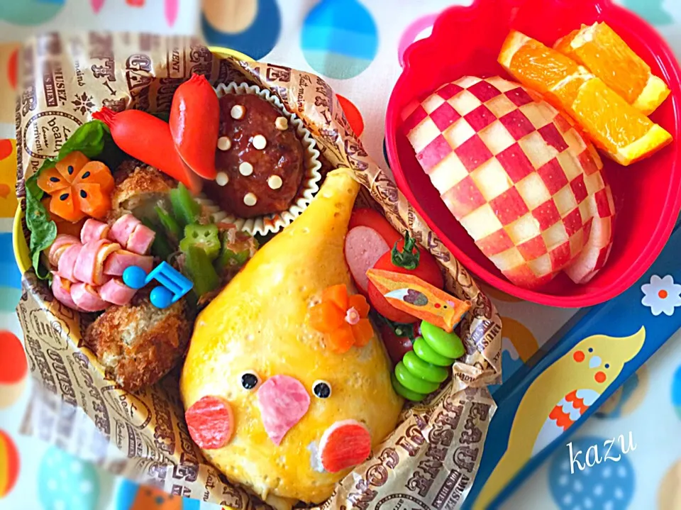 ももちゃん🌸(我が家のオカメ♀)のキャラ弁❤️娘の、校外学習🎶|kazu★さん