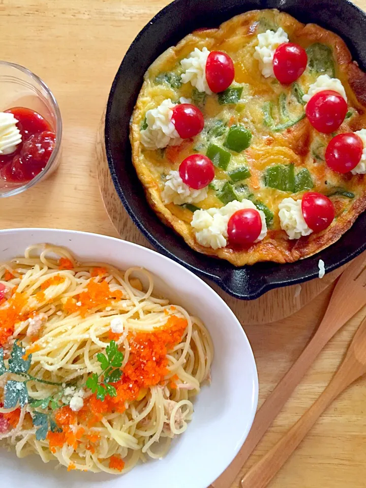 ランチ:スキレットでオムレツケーキと有りあわせパスタ|ミカさん