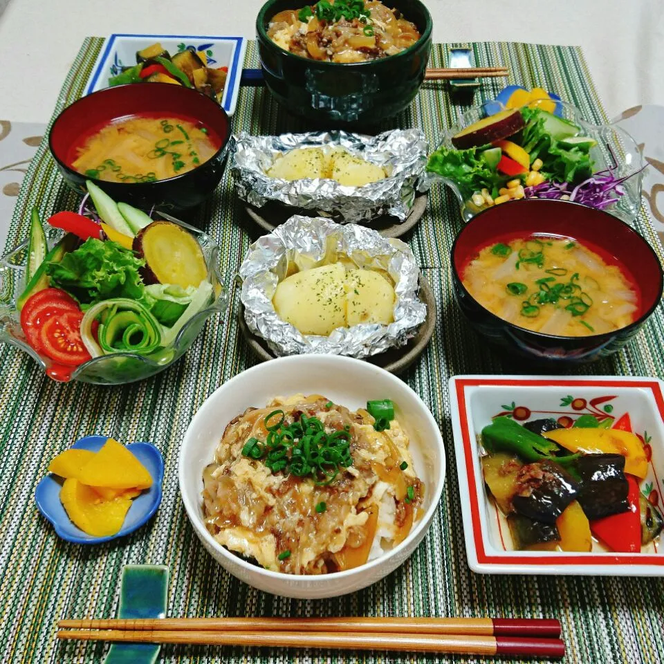 牛玉とろとろ丼
じゃがバターホイル焼き
夏野菜の揚げ煮浸し|misaさん