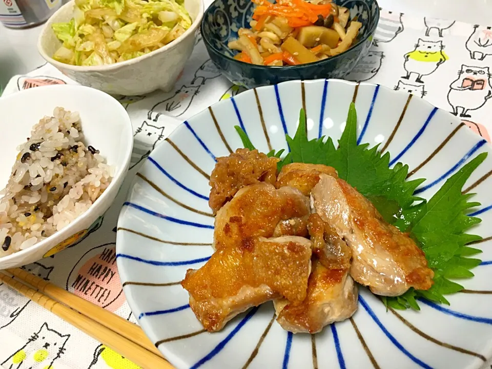 Snapdishの料理写真:鶏肉梅にく添え、白菜おかか和え、人参ちくわきんぴら|ずずさん