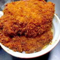 Snapdishの料理写真:秩父 わらじカツ丼|ゆうやさん