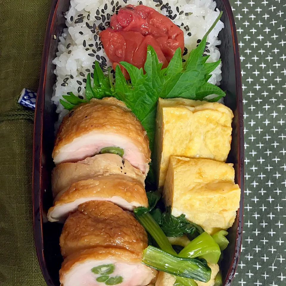 本日のお弁当:チキンロール柚子胡椒風味、卵焼き、小松菜と油揚げの煮浸し|みみこさん