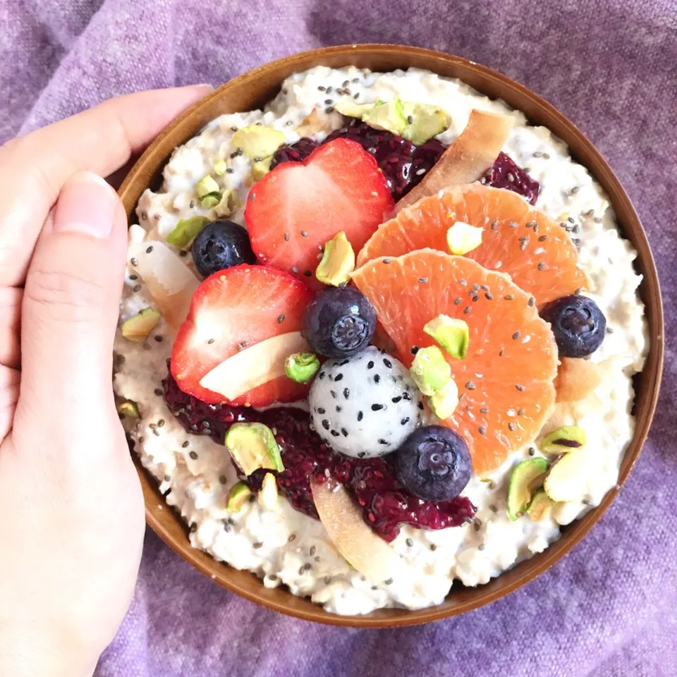 Peanut butter oats with fruits, nuts and seeds|coxiella24さん