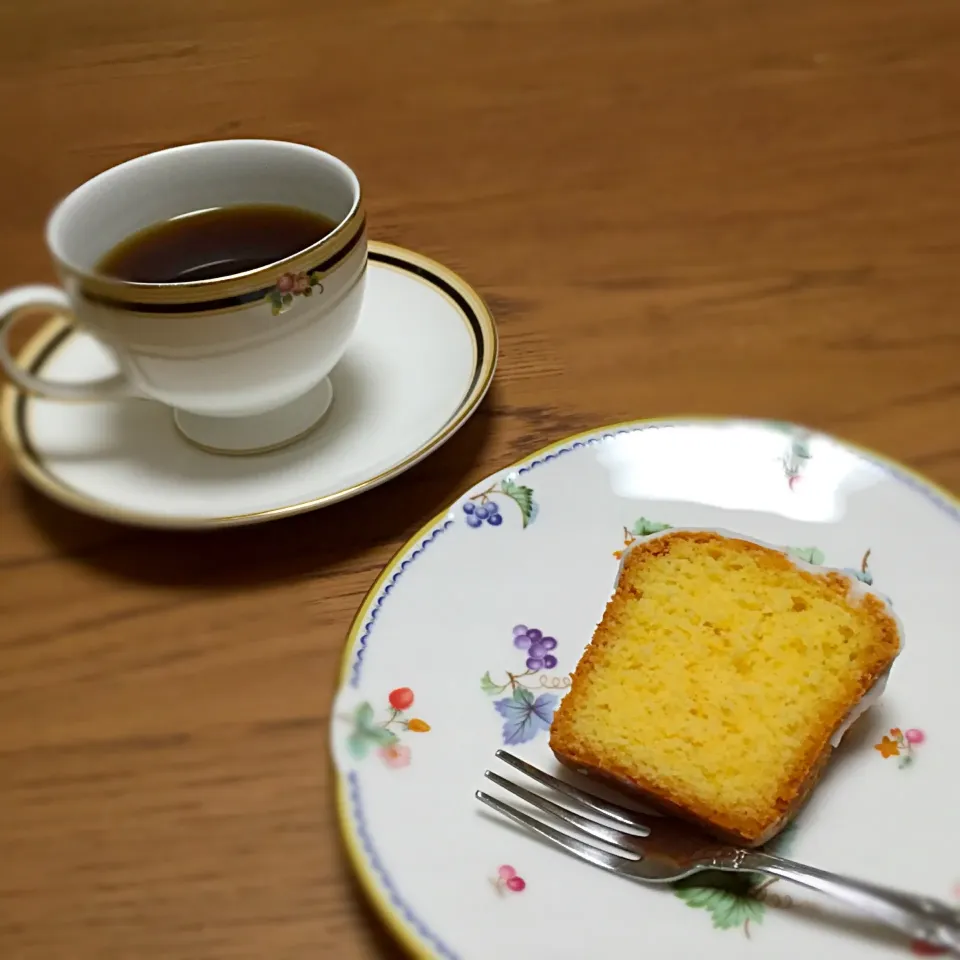 本日、おやつ…♡
レモンケーキ|あさこさん