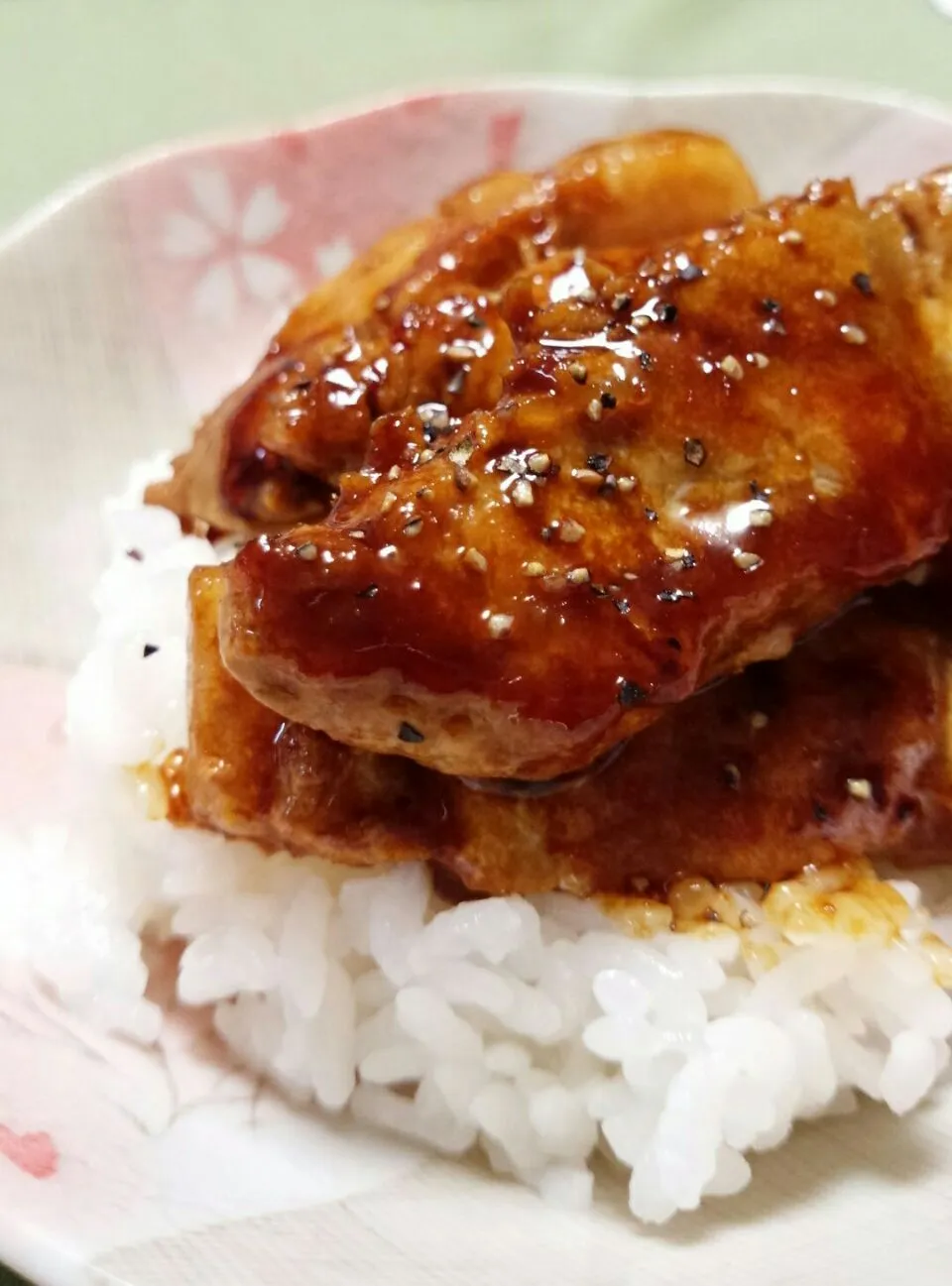 十和田バラ焼きのタレでトンテキ丼🐽|高野裕子さん