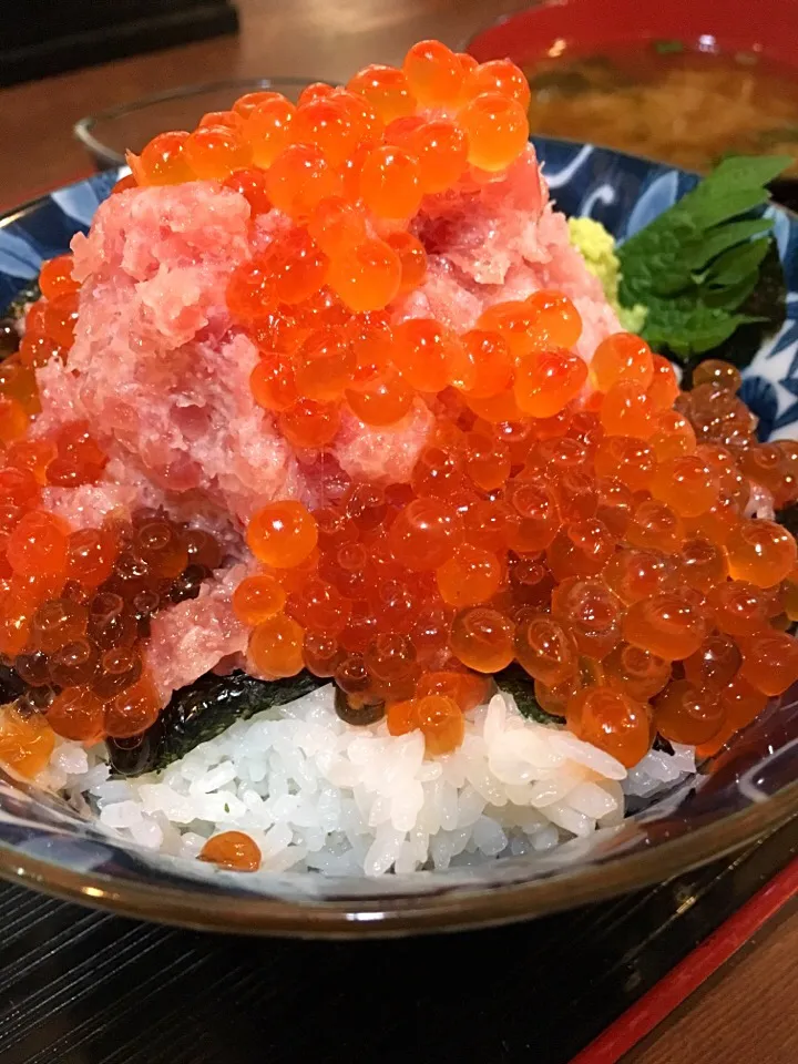 ネギトロといくらの丼|ダンディ☆和田さん