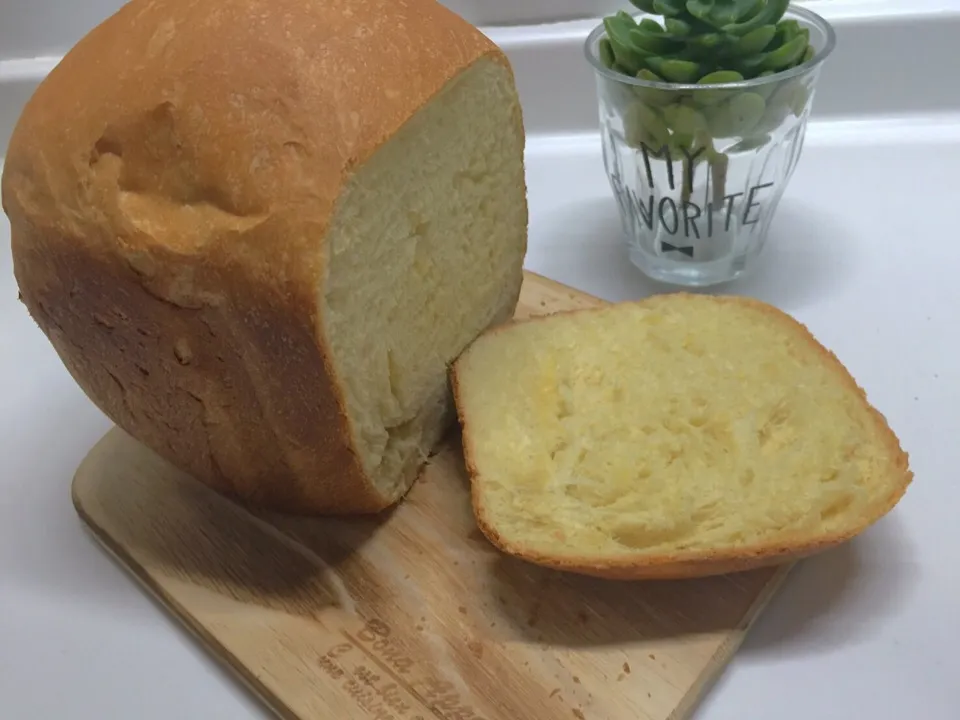 Snapdishの料理写真:マンゴー食パン🍞|三姉妹のママさん