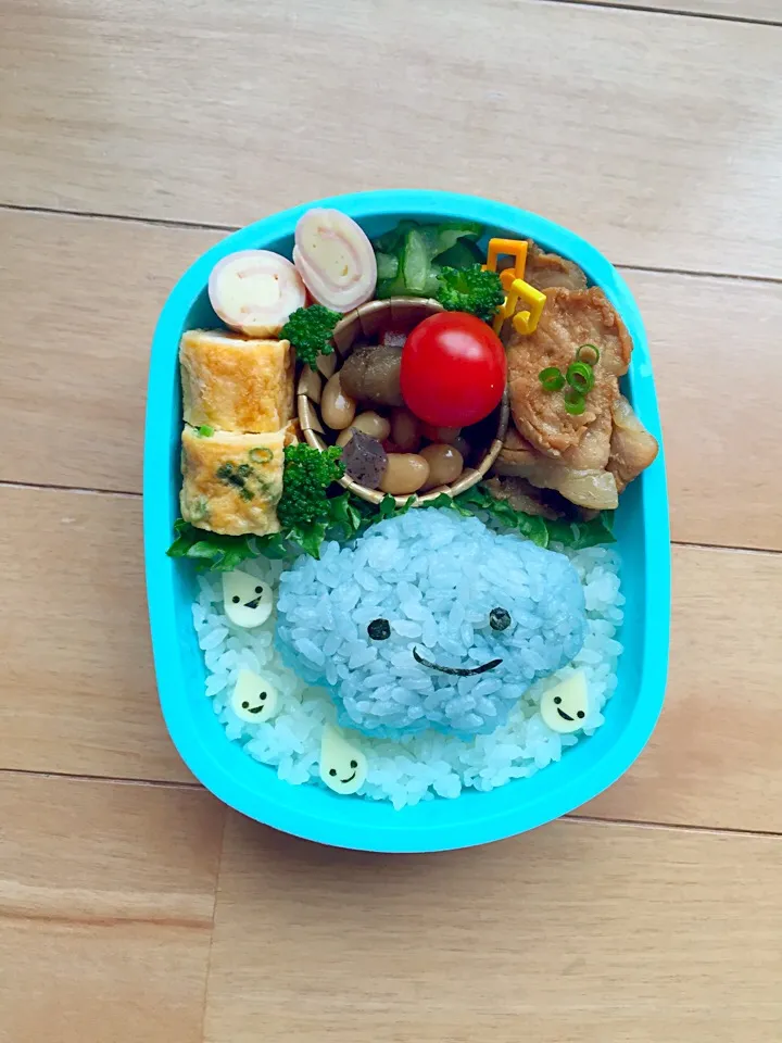 Snapdishの料理写真:usakoちゃんのcloudお弁当真似っこ弁当☁︎キョシュンさんの美味しいお肉入り♪|まーさん