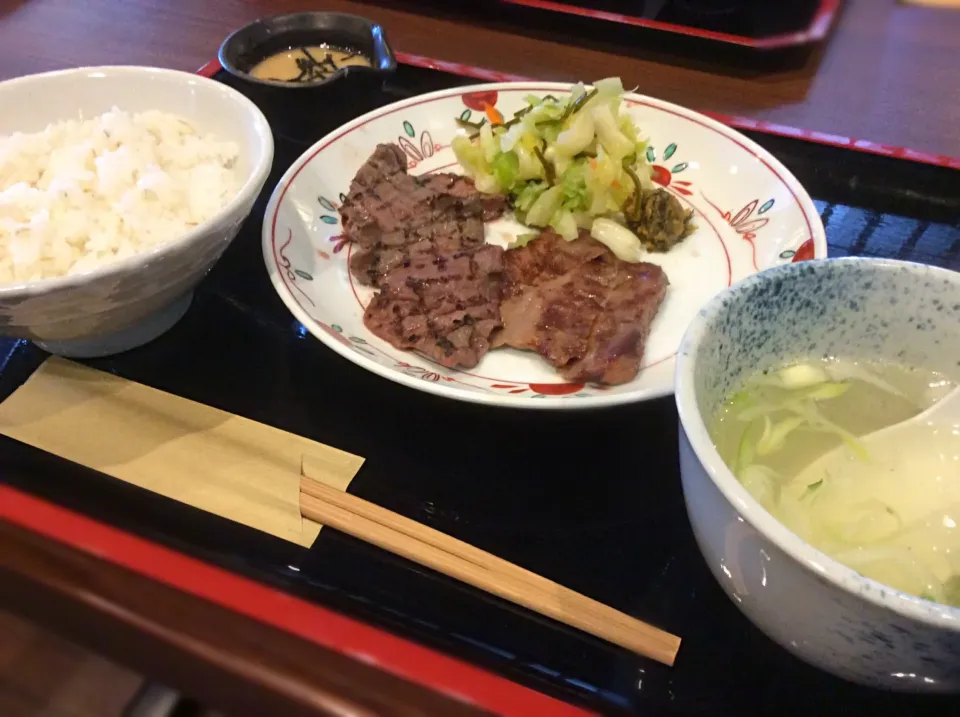 牛タン定食🐮😋|アライさんさん