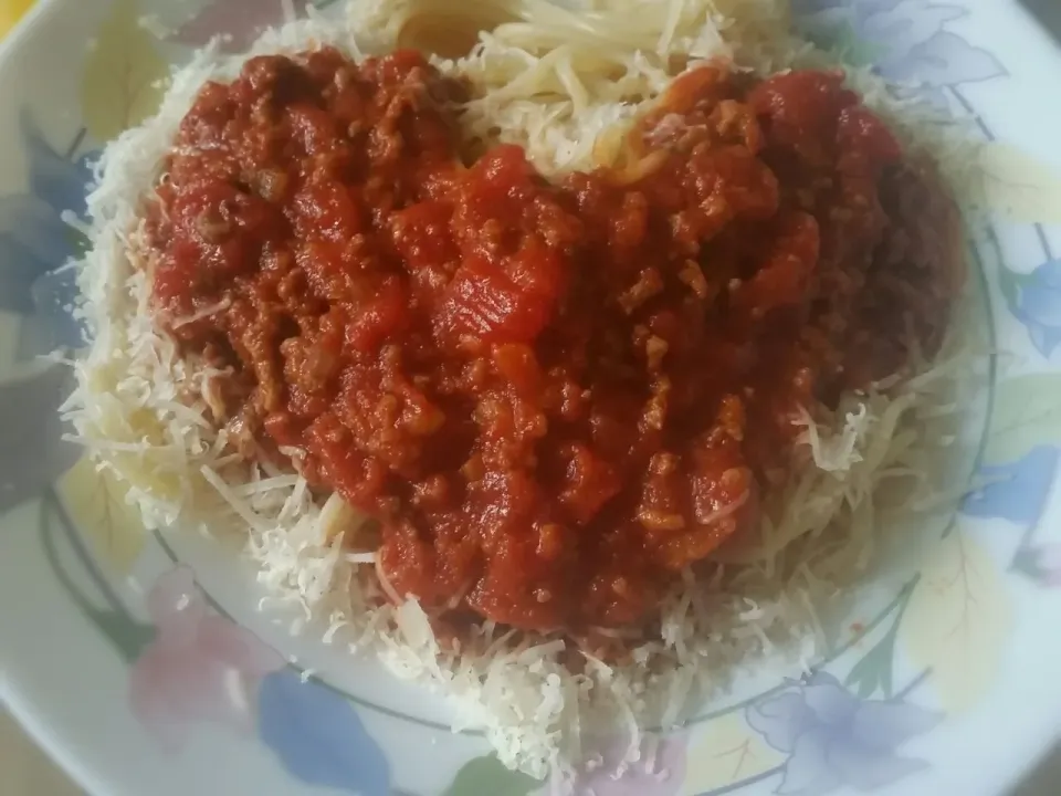 Snapdishの料理写真:selfmade Spaghetti Bolognese 
 #spaghetti #Bolognese|Najeskaさん