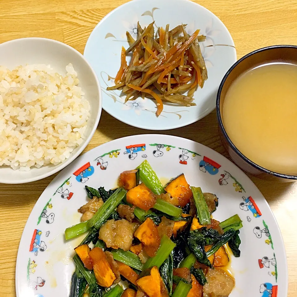 ご飯
きんぴら
なめこみそ汁
かぼちゃと小松菜の甘辛炒め|あきえさん