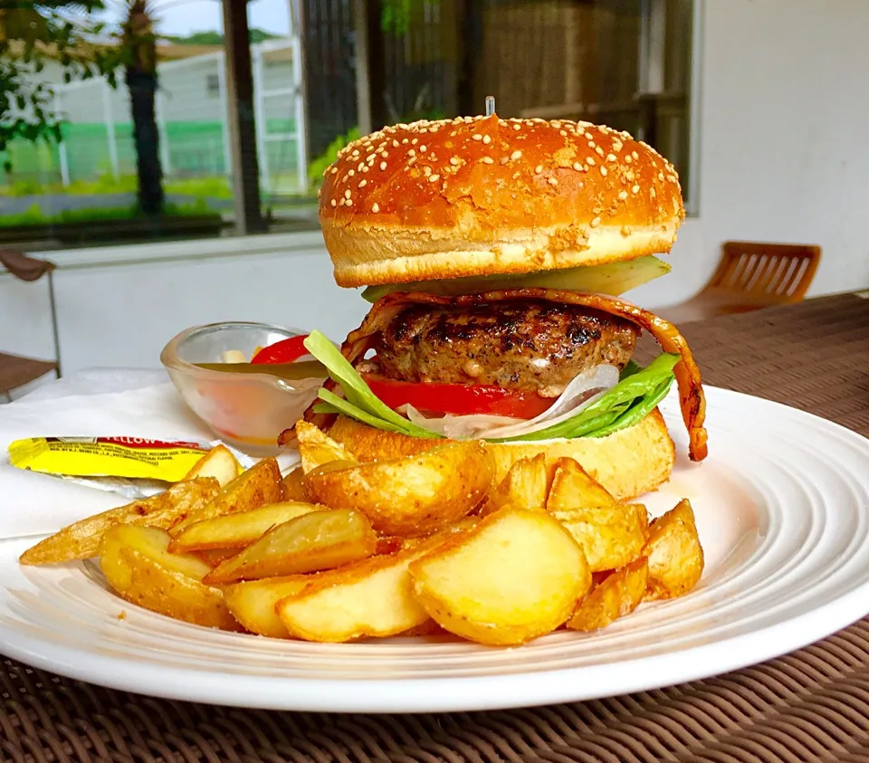 アメリカンなハンバーガーが食べたくなったらココですね！|oshowyouさん