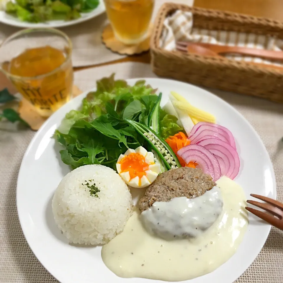 とろ〜りチーズソースのハンバーグ🍴|むぎママさん