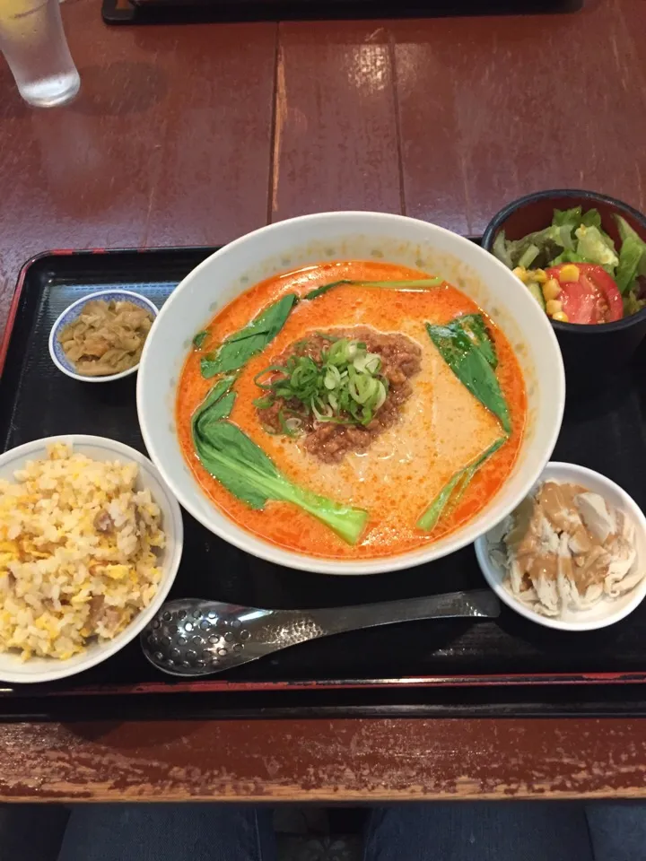 オーパスワンの担々麺セット|しんさん