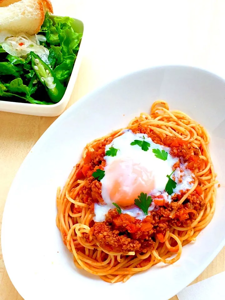 木曜カフェ！トモさんのランチ。
Pasta with Bolognese sauce!
手作りボロネーゼソースのパスタ、頂きます！
#cflat #cafe #OSAKA #shinsaibashi #心斎橋 #南船場 #カフェ #英会話|心斎橋  C Flat Cafeさん