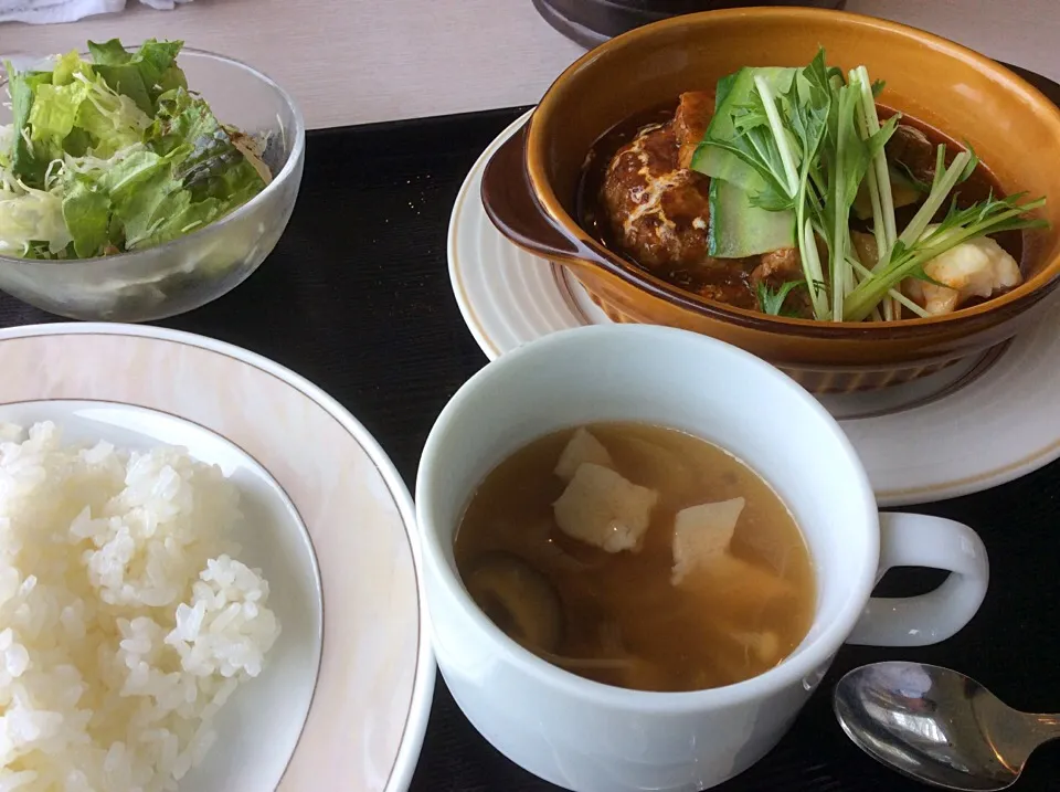 鉄人！坂井シェフのチーズインハンバーグ😋|アライさんさん