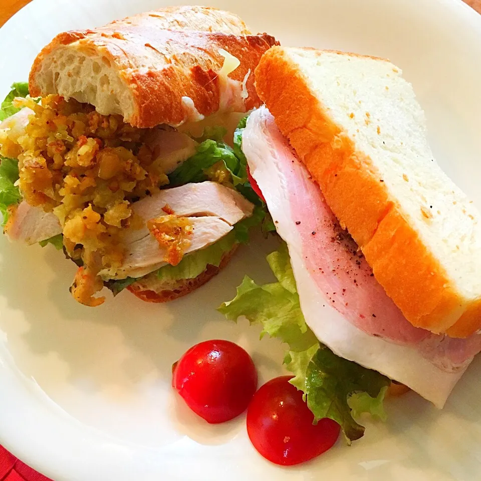 鶏胸肉とひよこ豆のホットサンド 玉ねぎとピクルスのハムサンド|はやさん