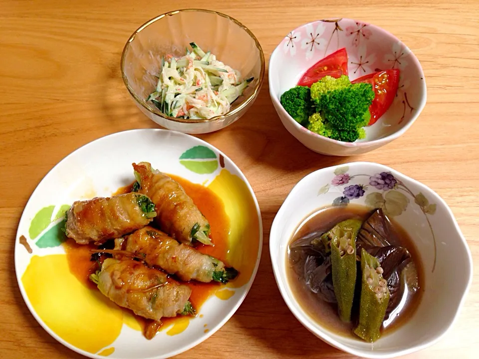 水菜の甘辛肉巻き⭐️茄子とオクラの煮浸し⭐️カニカマと胡瓜のマヨポン和え⭐️ブロッコリーとトマト|ほなさん