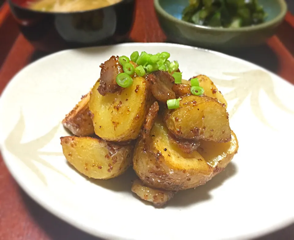 Snapdishの料理写真:ベーコンポテトのハニーマスタード和え|FKTMPさん