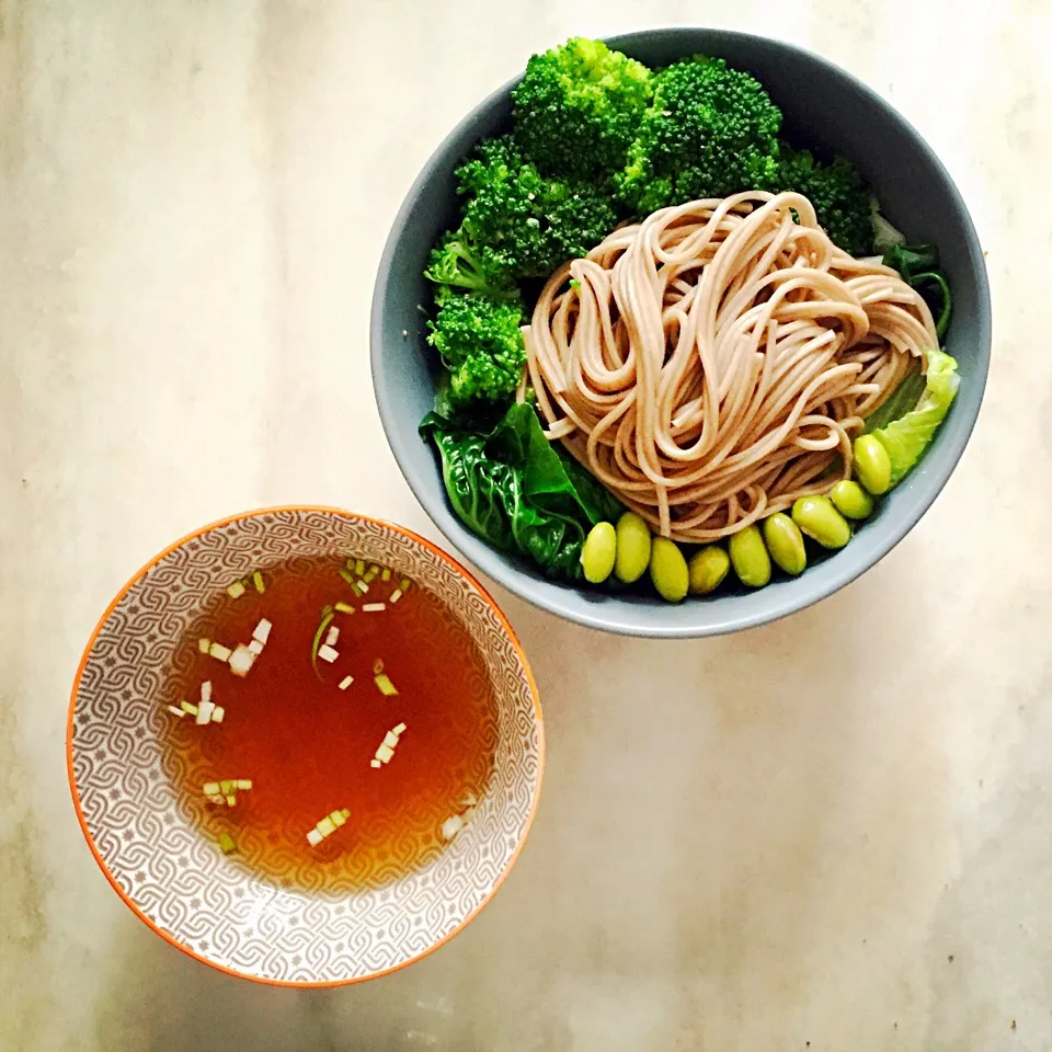 Veggie noodles
Broccoli, Romaine Lettuce and Buckwheat Noodles|Jennifer Nga Chingさん