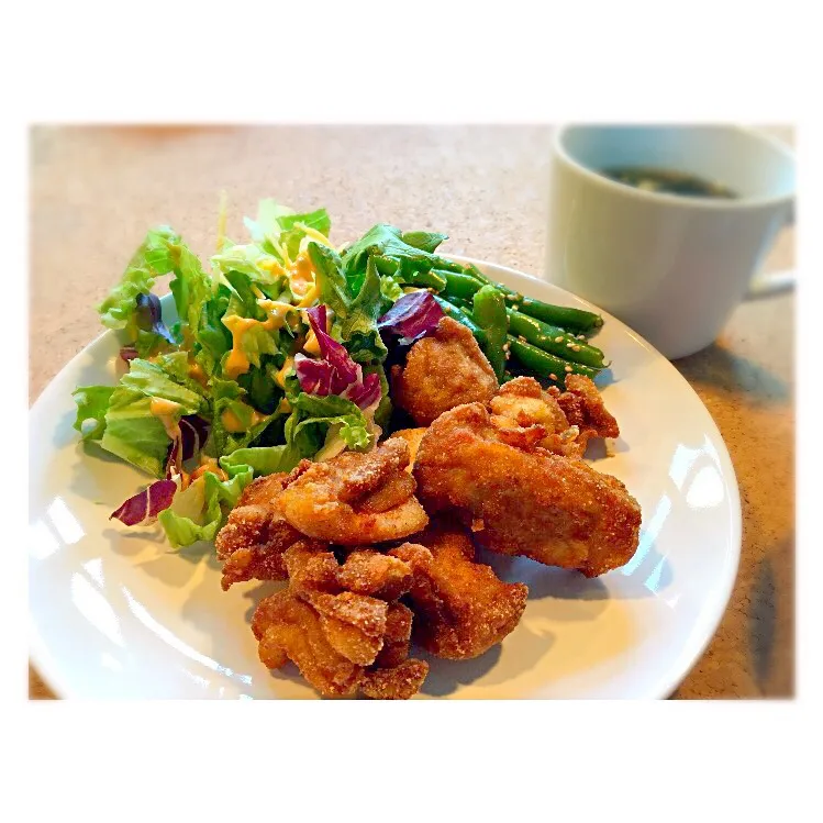 唐揚げ🐓といんげん豆                 ワカメと玉子のスープ|女神さん