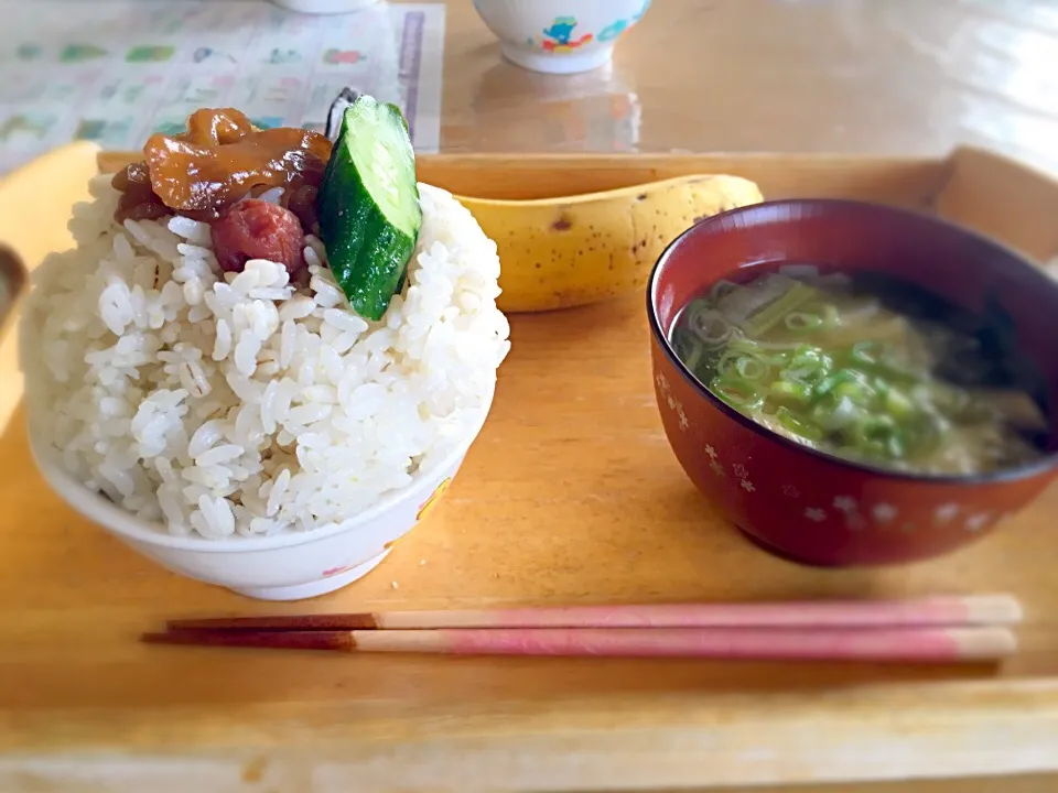 朝ごはん…山盛りご飯を食べても足りない🍚😅|かわちさん