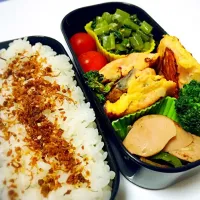 Snapdishの料理写真:お弁当(鮭のピカタ)|芽威さん