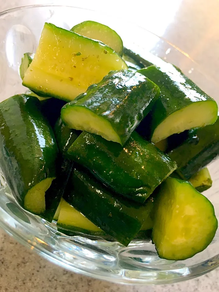 キュウリの浅漬け〜😋|てんてんさん