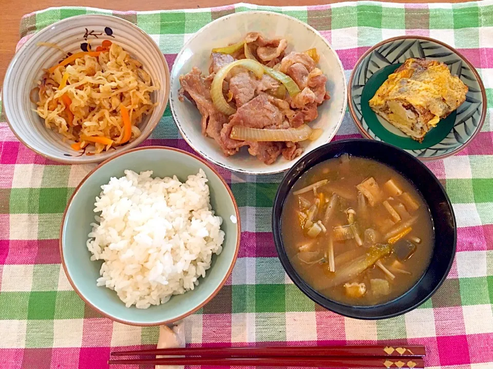 Snapdishの料理写真:豚肉の生姜焼き、切り干し大根、出し巻き卵|まゆさん