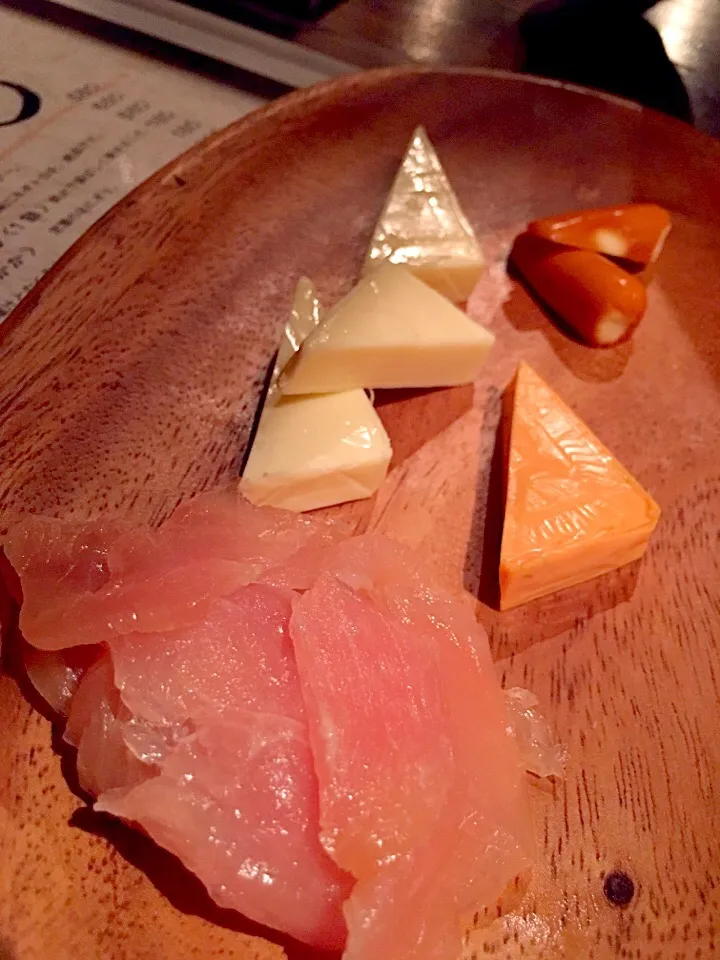 鶏生ハムとチーズの盛り合わせ|htさん