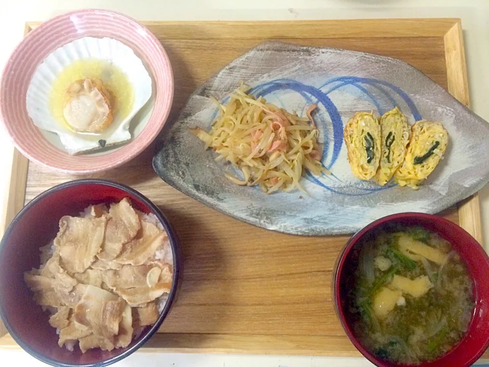 シラスとネギの玉子焼き、モヤシ炒め、
ホタテバター蒸し
(子供)肉丼|ちゃこさん