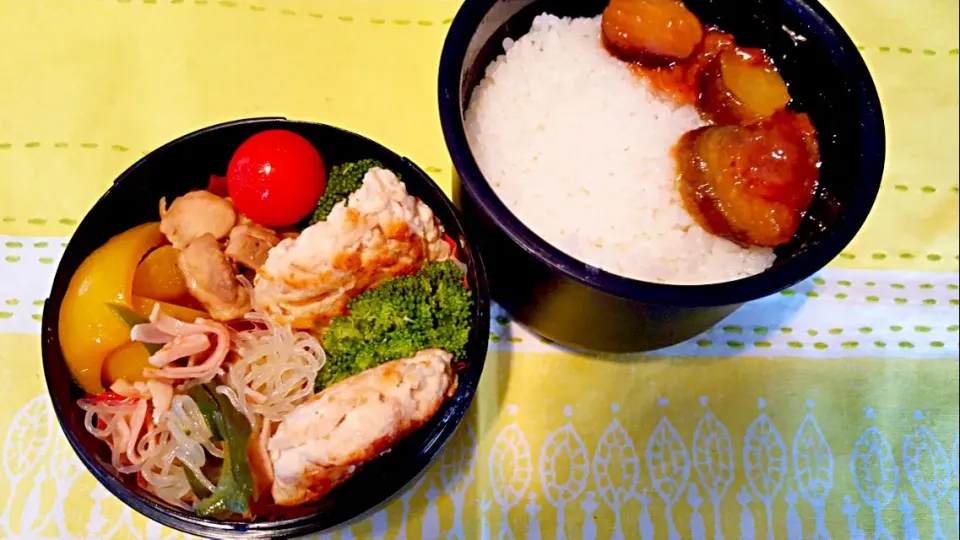 お弁当。つくねと鶏じゃがと春雨サラダとパプリカマリネ。|エリカさん