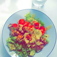 Snapdishの料理写真:#Lunch Chicken Caesar salad & avocado|Mélissaさん