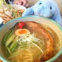 ブラックペッパー豚骨醤油麺|こさん